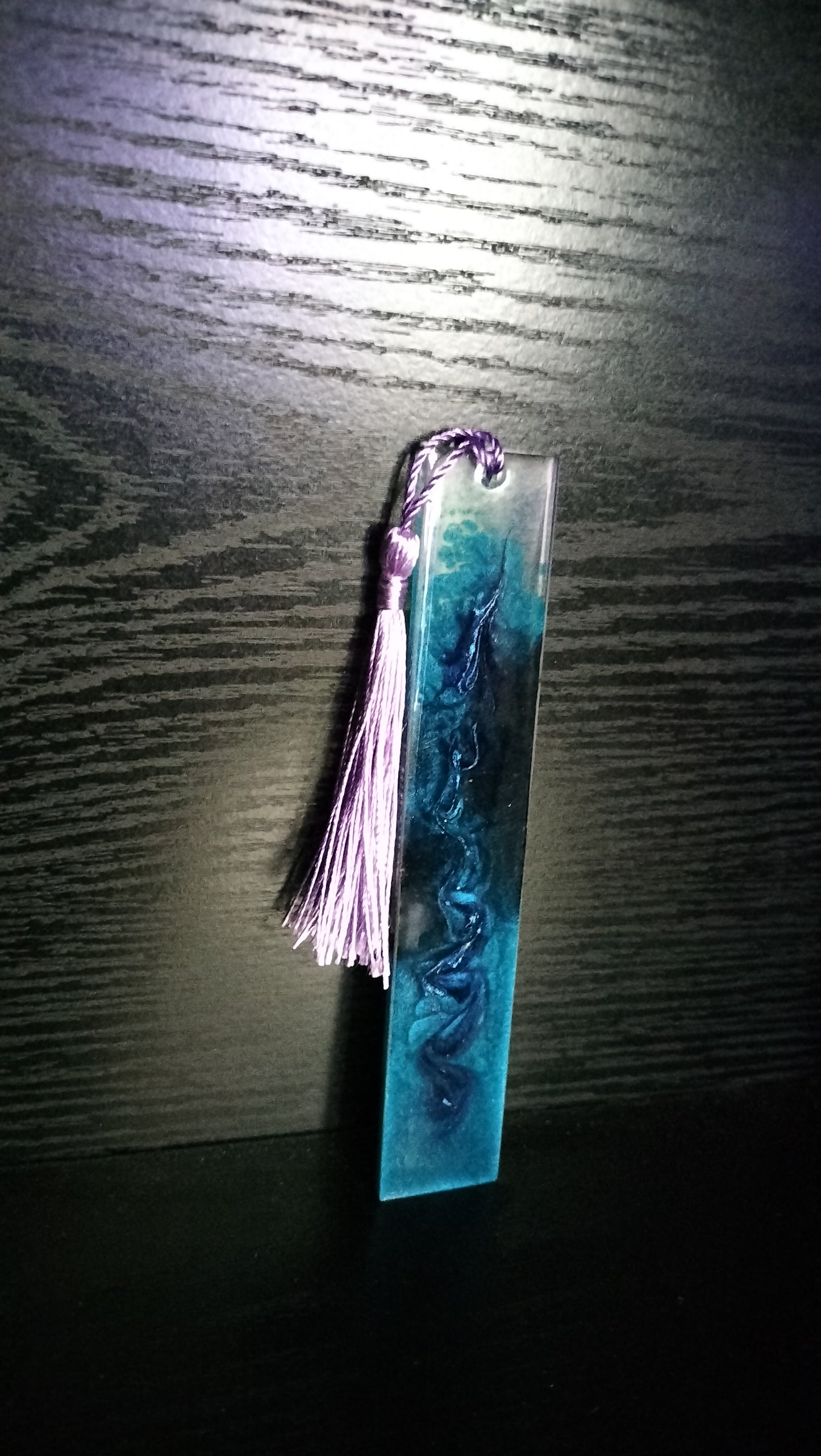 Marque-page résine époxy transparent bleu clair bleu foncé